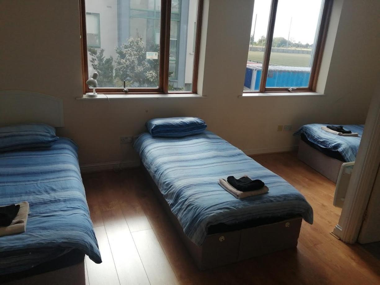 Apartment 2 Bedroom, 2 Bathroom *